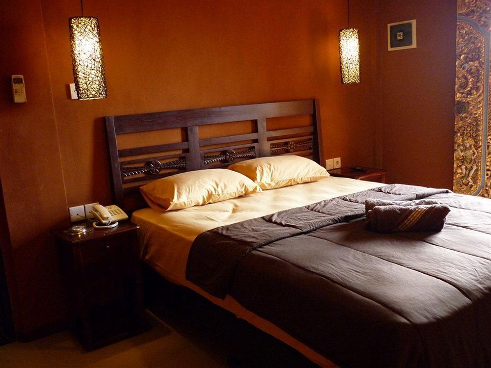Bemo Corner Guest House Kuta Lombok Extérieur photo