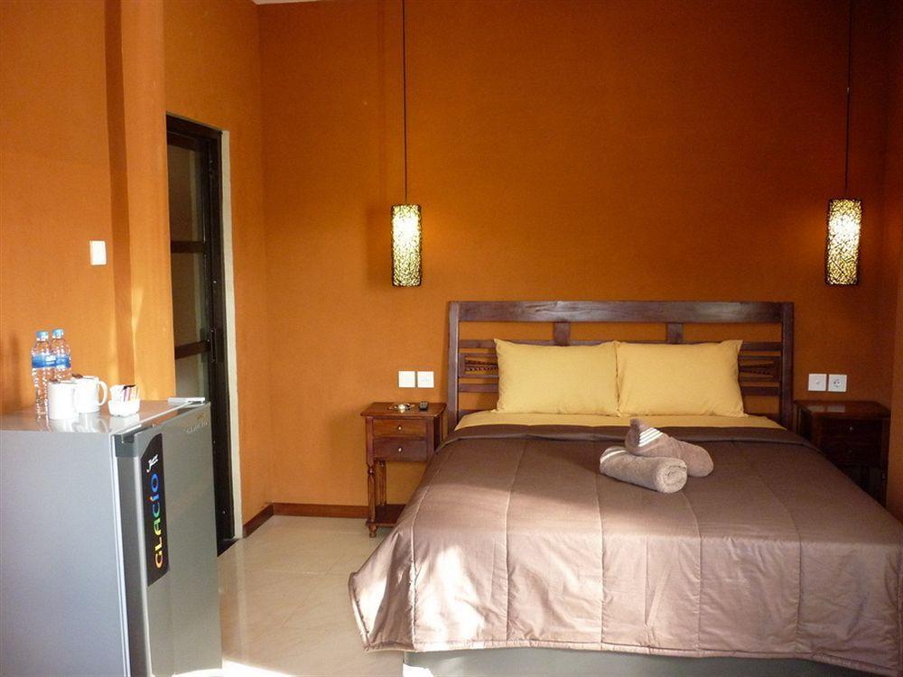 Bemo Corner Guest House Kuta Lombok Extérieur photo